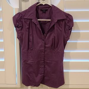 EUC Banana Republic Plum Fitted Short Sleeve Shirt